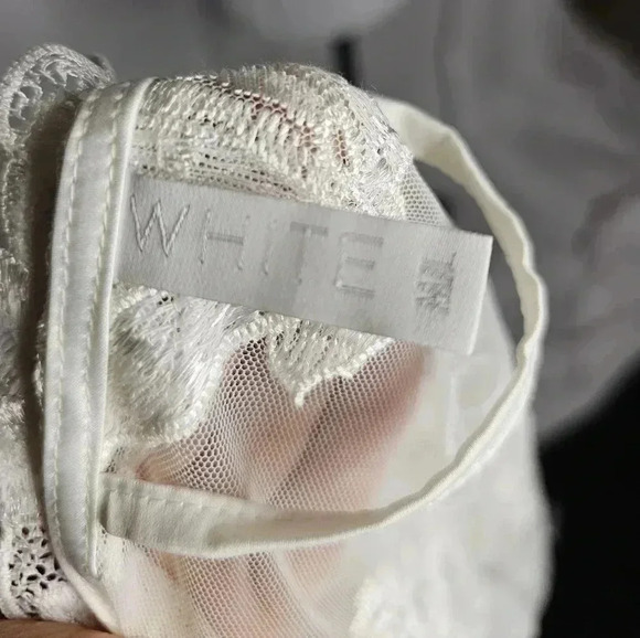 White brand lace bridal robe size M/L - Picture 7 of 7